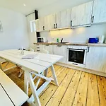 Seegang Apartment